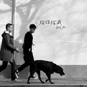 大胸肌男生和男生色色网络
